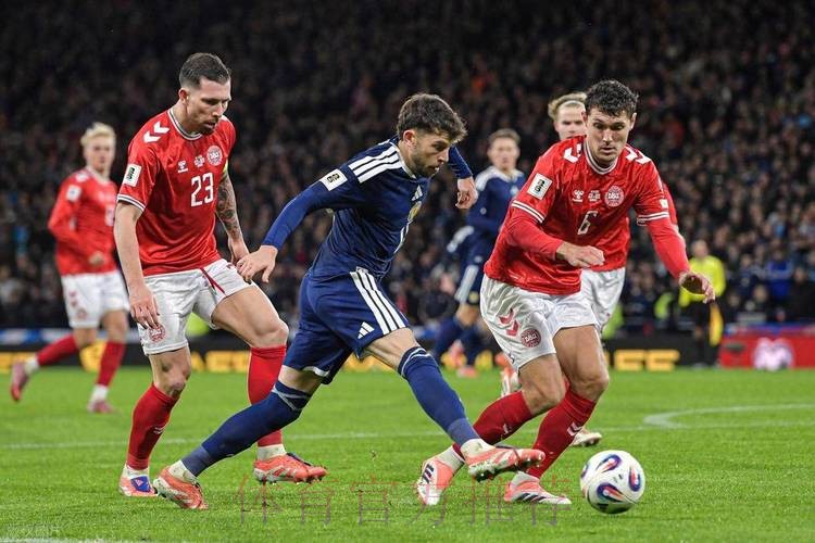 神奇的4-2 苏格兰补时世界波双响 末轮逆袭丹麦+28年后再进世界杯 神奇的4-2 苏格兰补时世界波双响 末轮逆袭丹麦+28年后再进世界杯